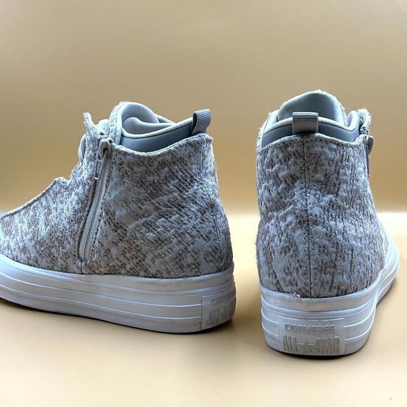 Converse Chuck Taylor All-Star Mid - Size: 7.5 - Great Condition - Picture 5 of 10